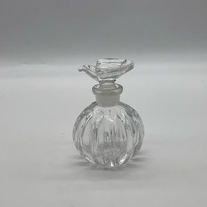 24% LEAD CRYSTAL VINTAGE PERFUME BOTTLE WITH BIRD TOP